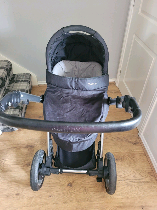Oyster pushchair and carry cot | in 